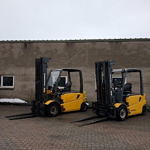 2x JUNGHEINRICH EFG 545 550 4,5 en 5 ton Elektrische heftrucks