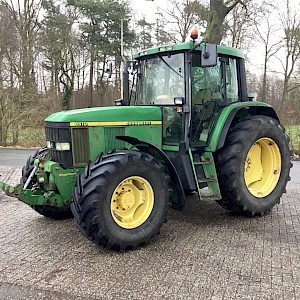 John Deere 6510