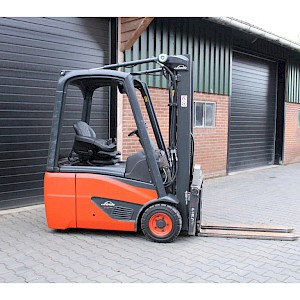 Linde E16 heftruck elektrische triplex sideshift lepelverstelling