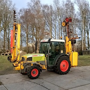 Claas Nectis 247VL met maai hark installatie
