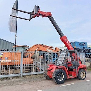 Manitou BT 420 verreiker telehandler 4m 2 ton compact
