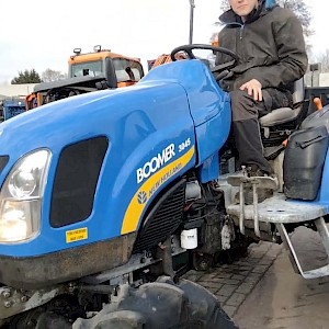 New Holland Boomer 3045 4wd, bj 2009, 302 uur