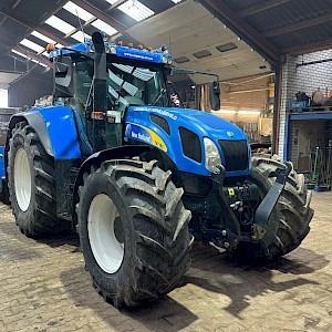 New Holland TVT195 CVT