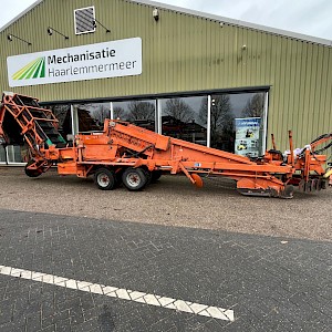 Nobels 3 B 1,50 rooimachine met zwenktransporteur