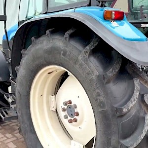 New Holland TS110 4WD