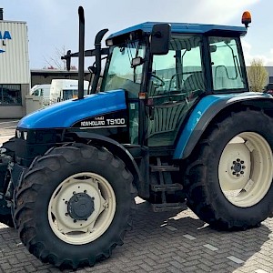 New Holland TS100 4WD