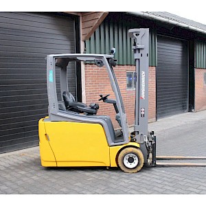Jungheinrich EFG218k heftruck elektrische triplex 4 functies