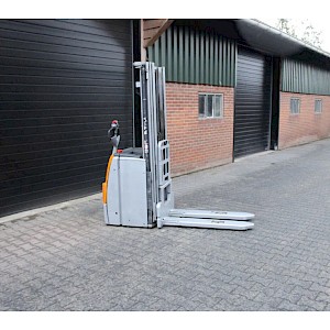 Still exv16 stapelaar nieuwe accu elektrische triplex freelift