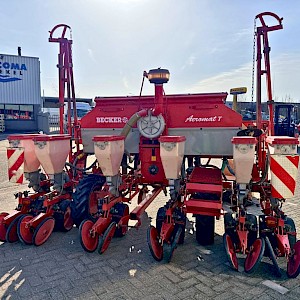 Becker Aeromat T 6 Rij maiszaaimachine