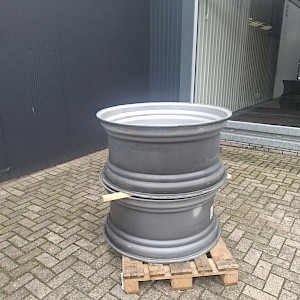 Massey Ferguson VELGEN 38X18 INCH
