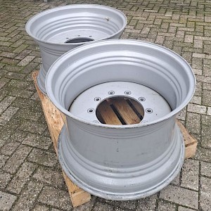 Massey Ferguson VELGEN 28X18 INCH