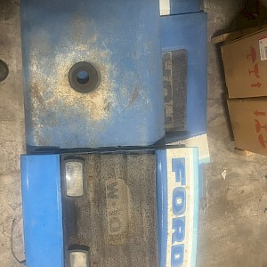 Plaatwerk brandstoftank luchtfilter Ford TW 10/20