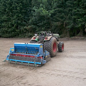Zeer nette oerdegelijke Sigma ER1500 Rotoreg met (gazon)zaaimachine