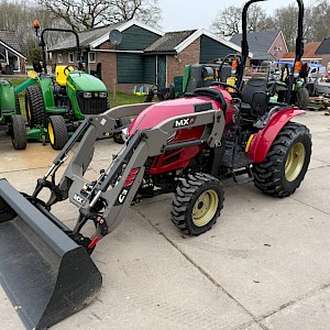 Yanmar YT235 met voorlader  en fronthef/aftakas