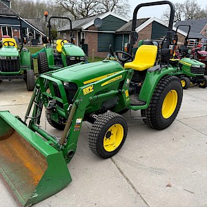 John Deere 3036e met voorlader