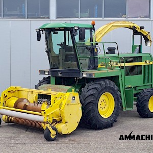 John Deere 6750 including 630 pick up