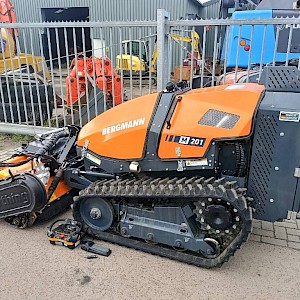 Bergmann M201 mcconnel robocut irus deltrak robot maaier
