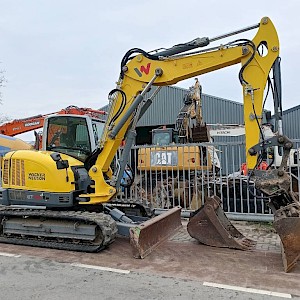 Neuson et90 graafmachine 9 ton excavator bagger  ET90