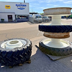 BKT Set Dubbellucht Cultuurwielen