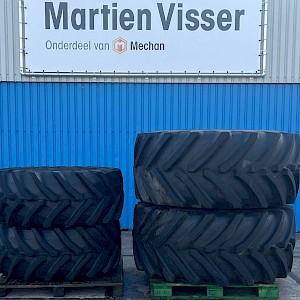 Trelleborg BKT 540/65R24 & 710/60R34 op zwarte velg