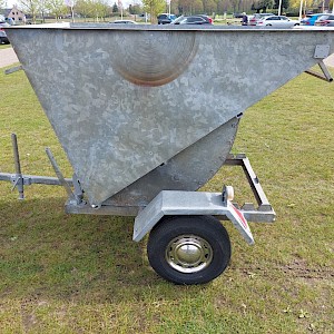 Compact Kipper -aanhangwagentje voor tractor, gazonmaaier, quad end.