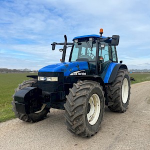 New Holland TM140