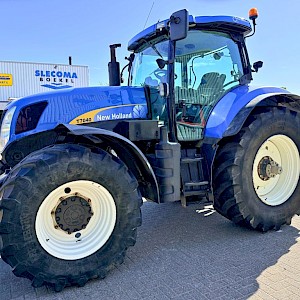 New Holland T7040 Power Command