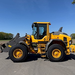Volvo L70H shovel