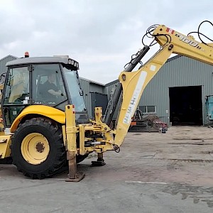 New holland B100B LR, bj2010, 6 281 uur