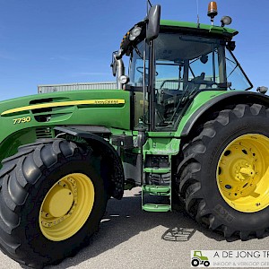 John Deere 7730