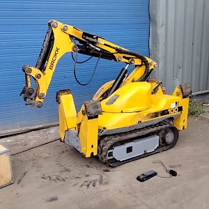 Brokk 100, 2,142 uur, bj 2015