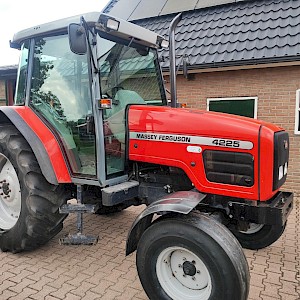 Massey Ferguson 4225