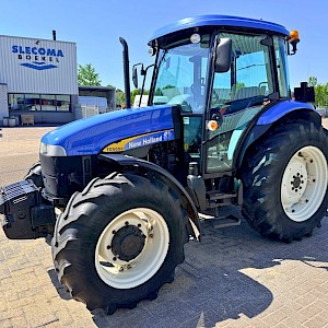 New Holland TD5050 4WD Tractor