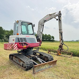 Te koop: Takeuchi TB250 Long reach + maaikorf