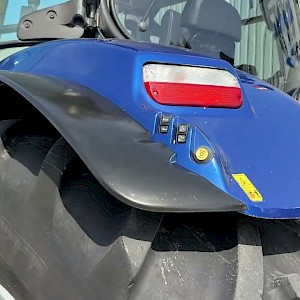 New Holland T7.260AC Stage V Blue Power