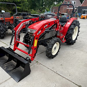 Yanmar AF33 met Voorlader