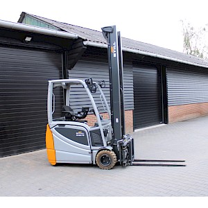 Still RX20 18 heftruck elektrische triplex sideshift lepelverstelling