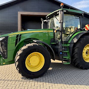 John Deere 8.345R Ultimate edition