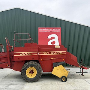 New Holland D2000 square baler