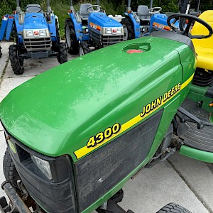 John Deere 4300 Hst