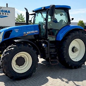 New Holland T7.220 Auto Command 
