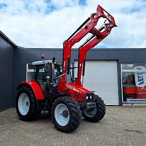 Massey Ferguson 5455 DYNA-4