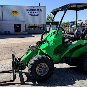 Avant 745 TDL Shovel