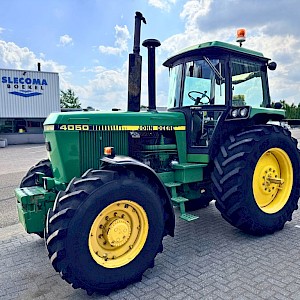 John Deere 4050 4WD
