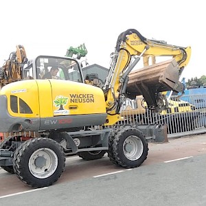 Neuson EW100, bj 2016, 7 311 uur
