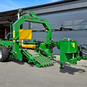 McHale 998 balenwikkelmachine