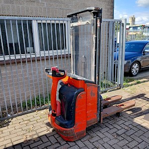 Linde L14 stapelaar FREELIFT dubbelstock stuurbekrachtiging