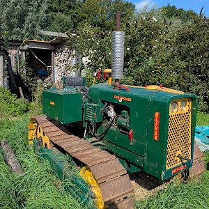 Oliver oldtimer rupsbandtraktor