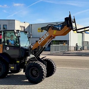 Case 321F Stage V Wiellader