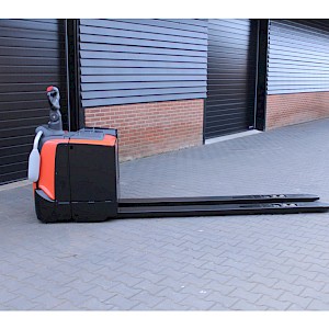 Toyota LPE250 meerijpalletwagen elektrische